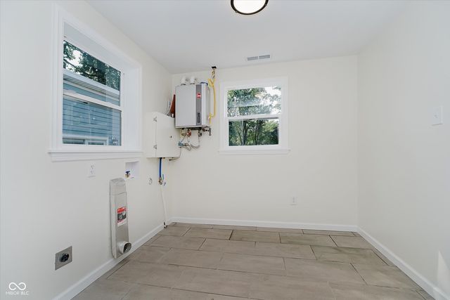 7830 Dean Road, Indianapolis, IN 46240