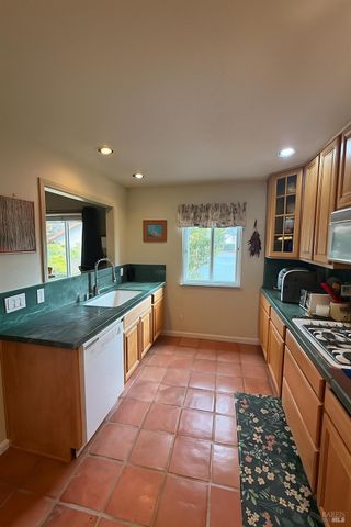 110 La Mancha Way, Sonoma, CA 95476