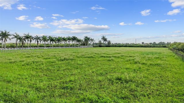 35251 SW 218th Ave, Homestead, FL 33034