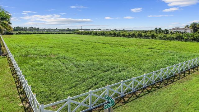 35251 SW 218th Ave, Homestead, FL 33034