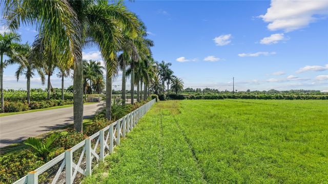 35251 SW 218th Ave, Homestead, FL 33034