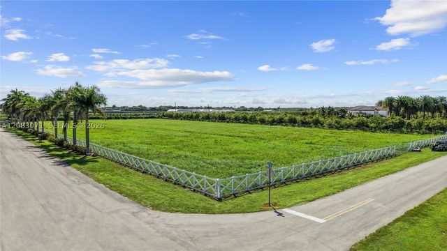 35251 SW 218th Ave, Homestead, FL 33034