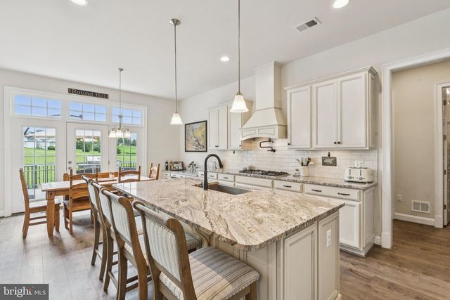 35490 SUNNY RIDGE RD, Round Hill, VA 20141