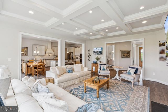 35490 SUNNY RIDGE RD, Round Hill, VA 20141