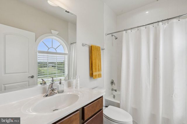 35490 SUNNY RIDGE RD, Round Hill, VA 20141