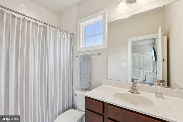 35490 SUNNY RIDGE RD, Round Hill, VA 20141