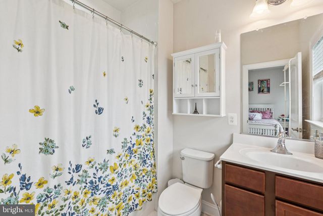 35490 SUNNY RIDGE RD, Round Hill, VA 20141