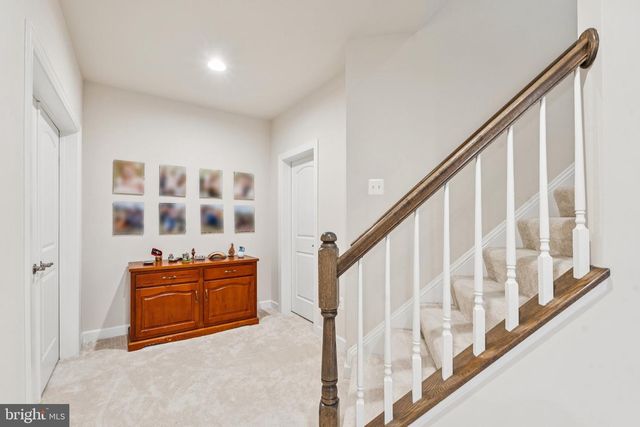 35490 SUNNY RIDGE RD, Round Hill, VA 20141