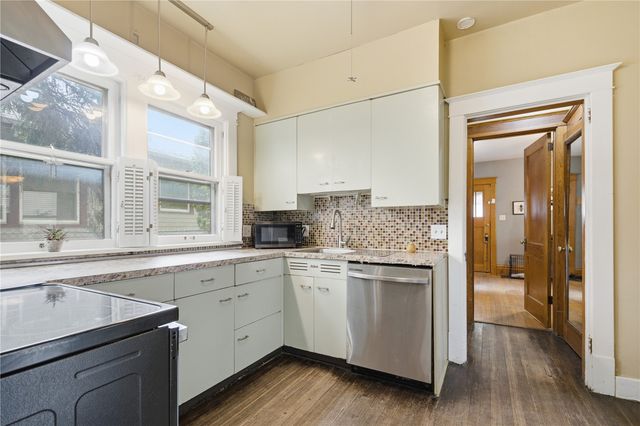 1834 6th Avenue SE, Cedar Rapids, IA 52403