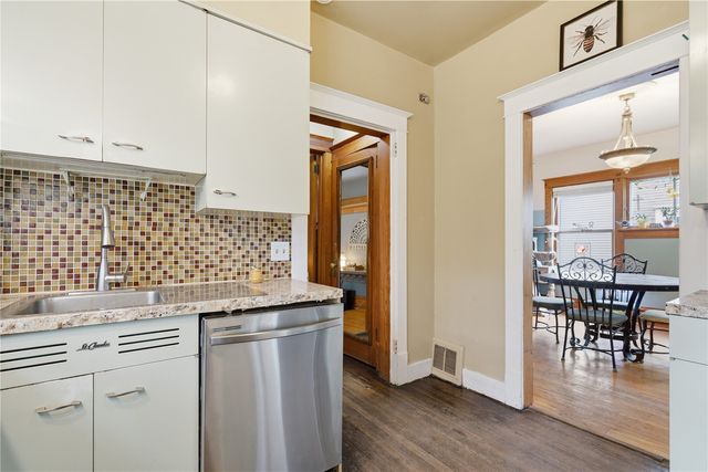1834 6th Avenue SE, Cedar Rapids, IA 52403