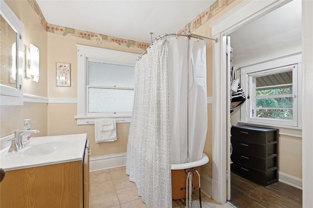 1834 6th Avenue SE, Cedar Rapids, IA 52403