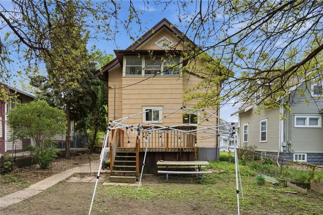 1834 6th Avenue SE, Cedar Rapids, IA 52403