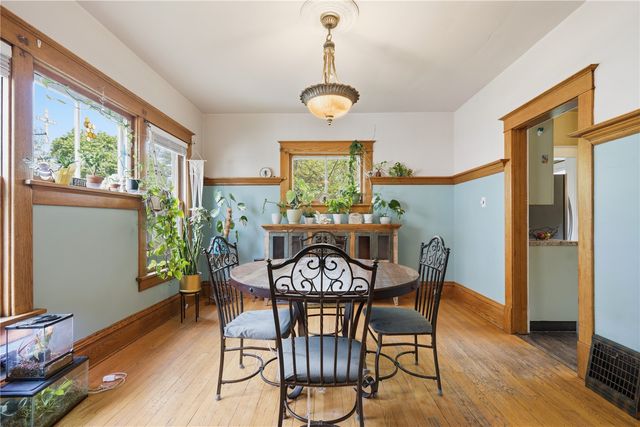 1834 6th Avenue SE, Cedar Rapids, IA 52403