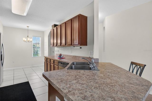 561 LAKE CUMMINGS WAY, Lake Alfred, FL 33850