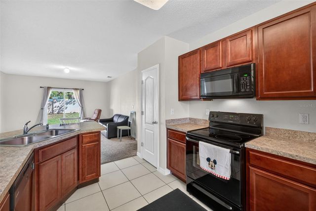 561 LAKE CUMMINGS WAY, Lake Alfred, FL 33850