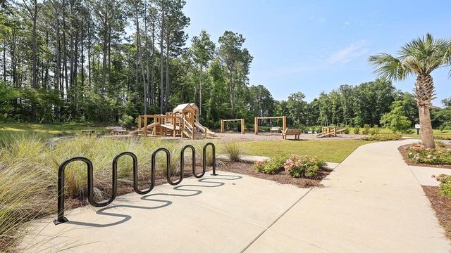 462 Tulip Poplar Drive, Moncks Corner, SC 29461
