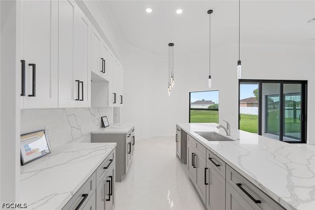 2005 NW 18th ST, Cape Coral, FL 33993