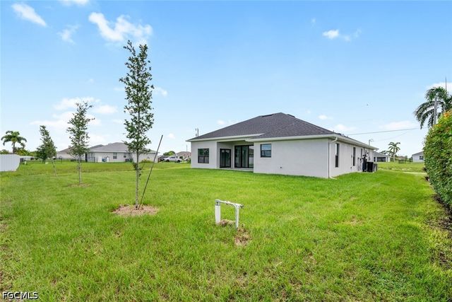 2005 NW 18th ST, Cape Coral, FL 33993
