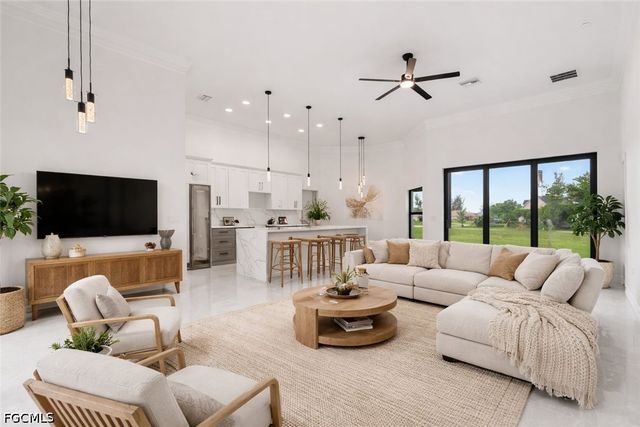 2005 NW 18th ST, Cape Coral, FL 33993