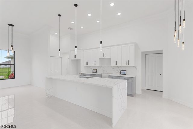 2005 NW 18th ST, Cape Coral, FL 33993