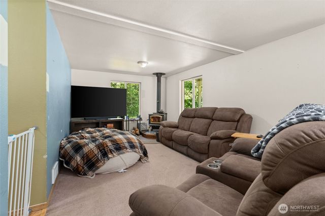 150 126 Allen Road, Onalaska, WA 98570