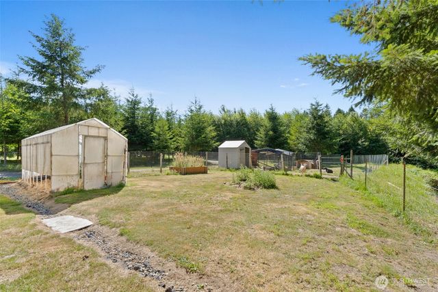 150 126 Allen Road, Onalaska, WA 98570