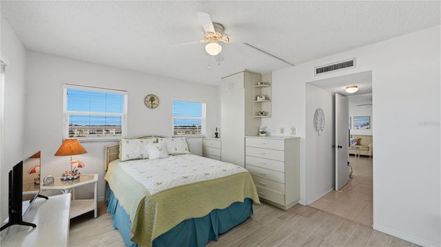 1255 TARPON CENTER DRIVE 414, Venice, FL 34285