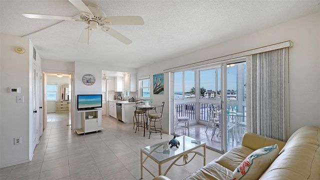 1255 TARPON CENTER DRIVE 414, Venice, FL 34285