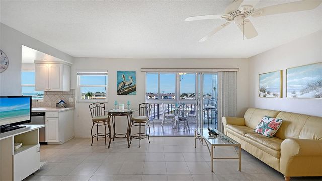 1255 TARPON CENTER DRIVE 414, Venice, FL 34285