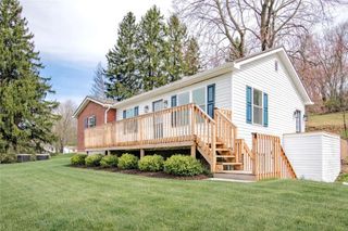 582 Oneida Valley Rd, Center Twp, PA 16001