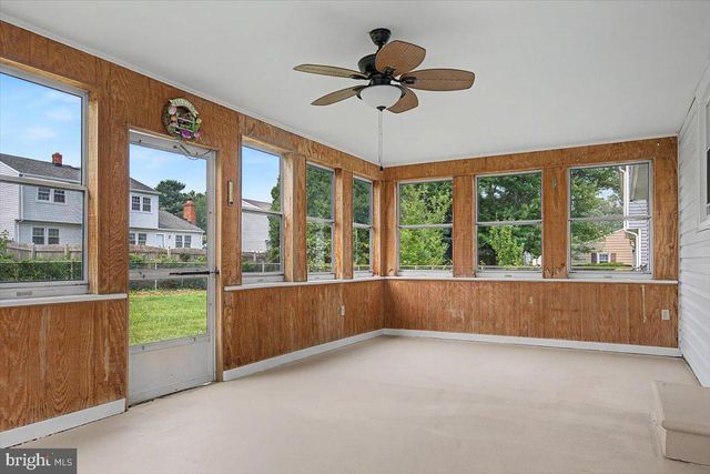 6 BLACK RD, New Castle, DE 19720