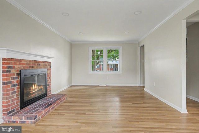 6 BLACK RD, New Castle, DE 19720
