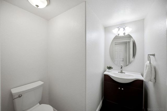 150 Ridge View Way, Oceanside, CA 92057