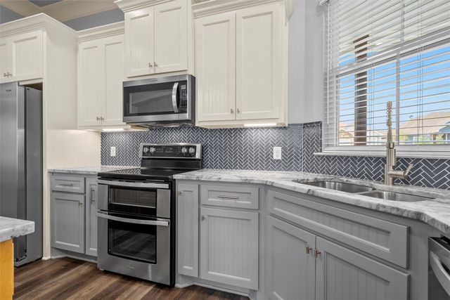 363 Cavitt Court, Robinson, TX 76706