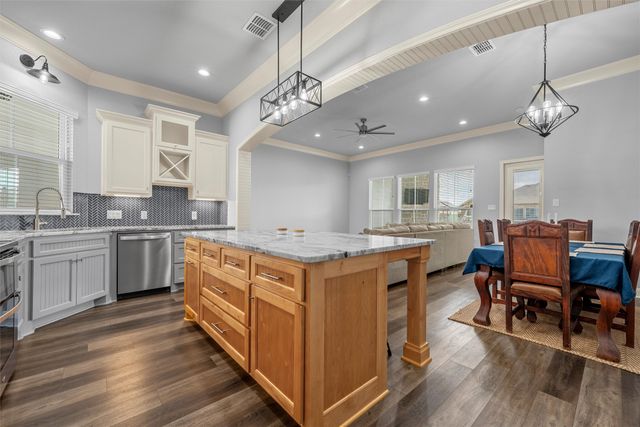 363 Cavitt Court, Robinson, TX 76706