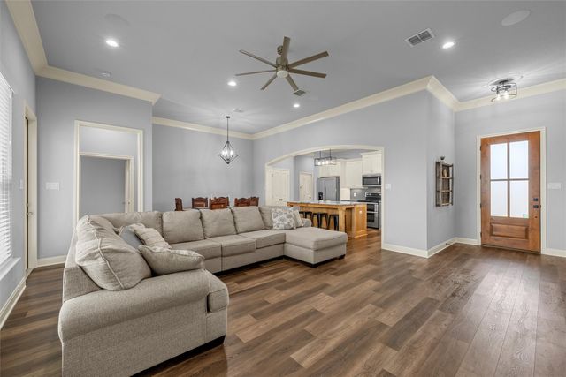 363 Cavitt Court, Robinson, TX 76706