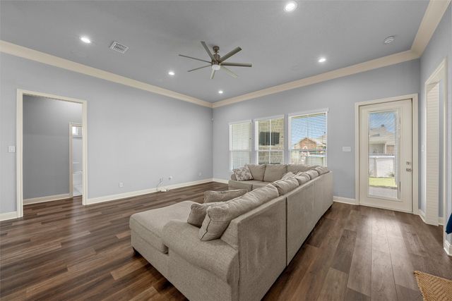 363 Cavitt Court, Robinson, TX 76706