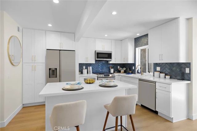 36 Starfish Court, Newport Beach, CA 92663
