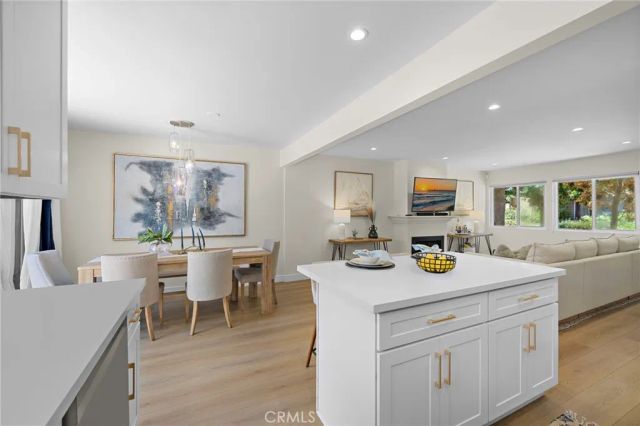 36 Starfish Court, Newport Beach, CA 92663