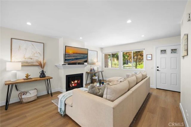 36 Starfish Court, Newport Beach, CA 92663