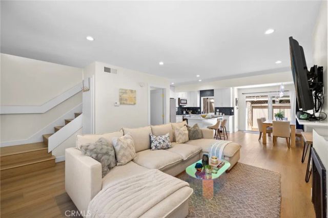36 Starfish Court, Newport Beach, CA 92663