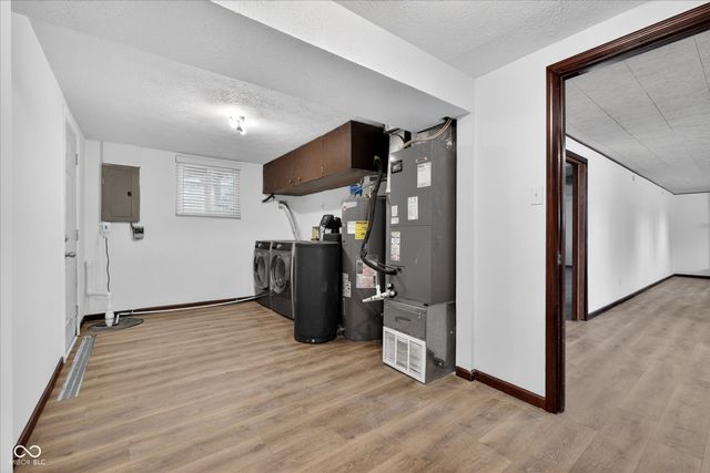 8614 Stonewall Drive, Indianapolis, IN 46231