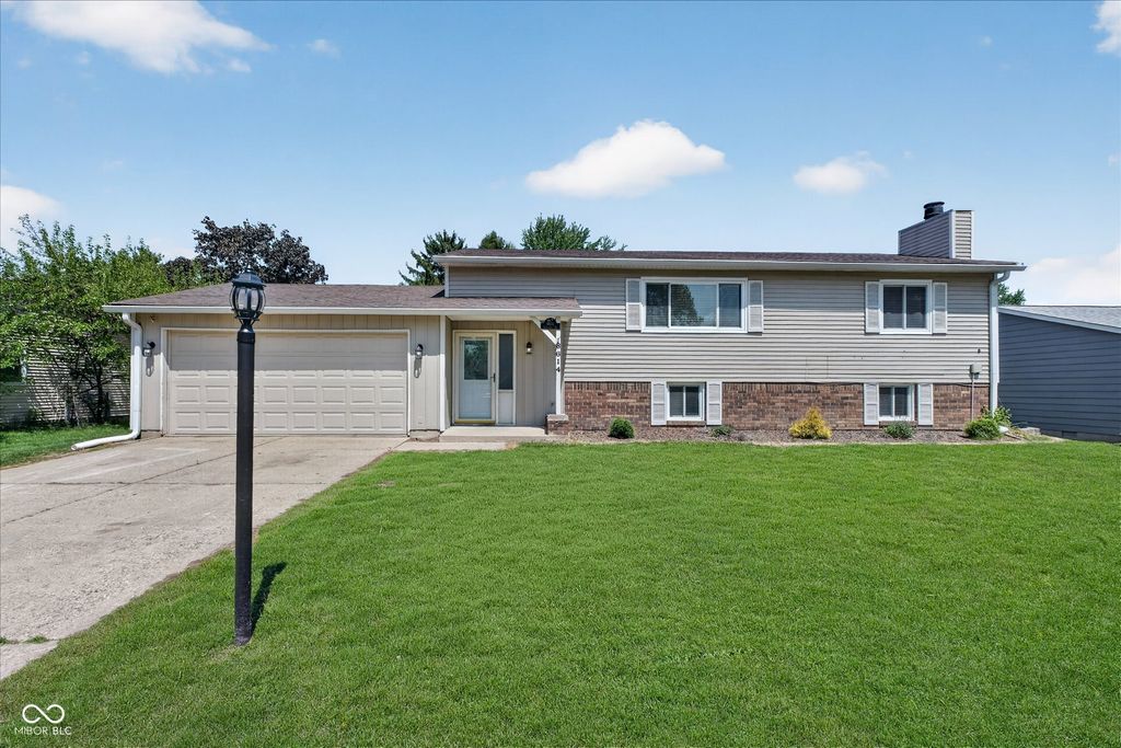 8614 Stonewall Drive, Indianapolis, IN 46231