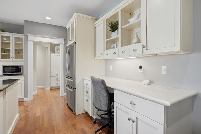 2200 CORONA RD, Columbia, MO 65203