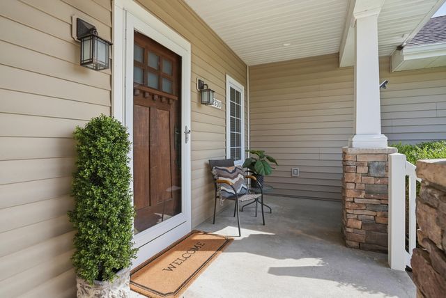 2200 CORONA RD, Columbia, MO 65203