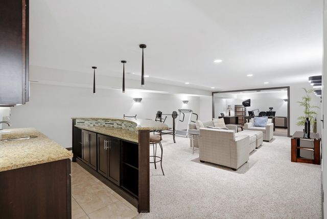 2200 CORONA RD, Columbia, MO 65203