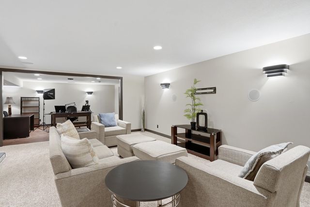 2200 CORONA RD, Columbia, MO 65203
