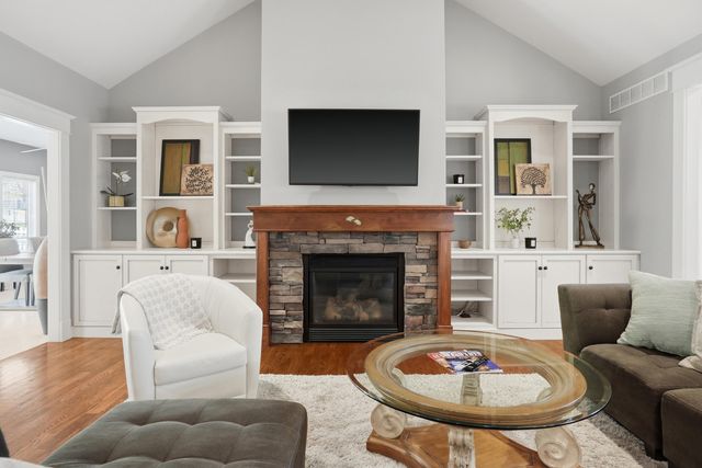 2200 CORONA RD, Columbia, MO 65203