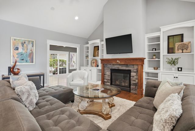 2200 CORONA RD, Columbia, MO 65203