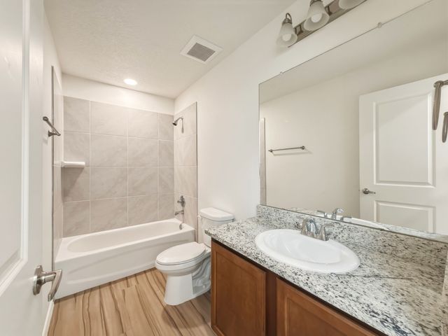 7195 Plaza Central, Santa Fe, NM 87507